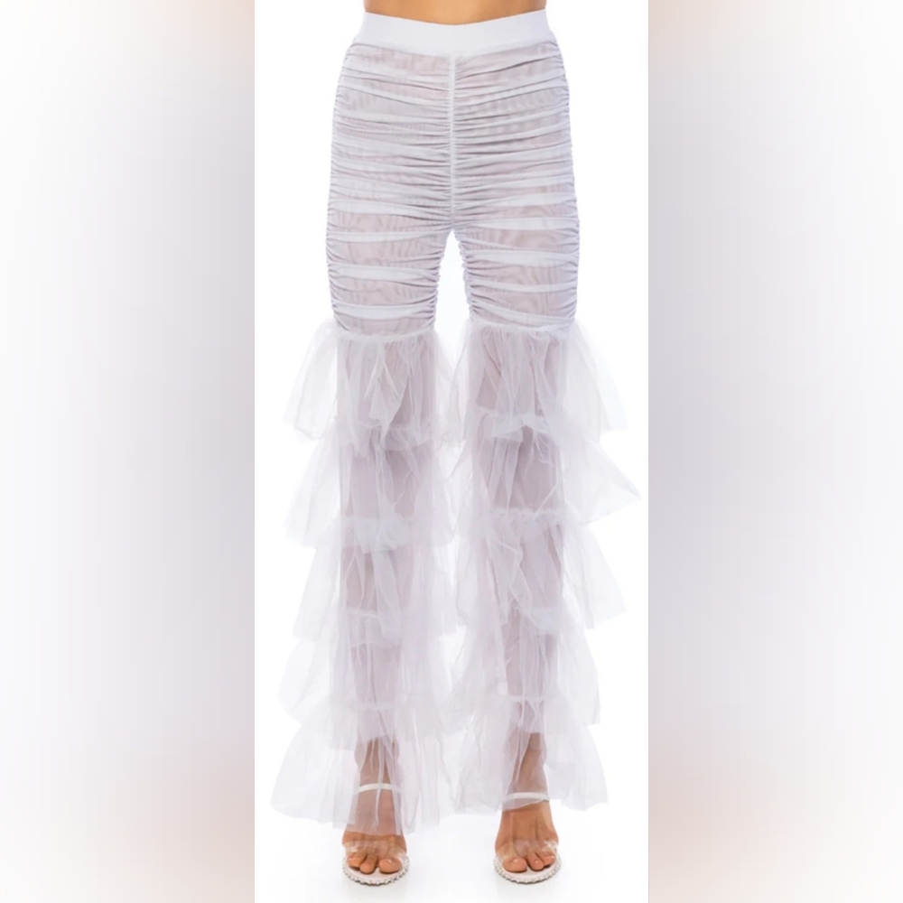PERFECT PAIR CINCHED MESH FLARE LEG PANT IN WHITE - L